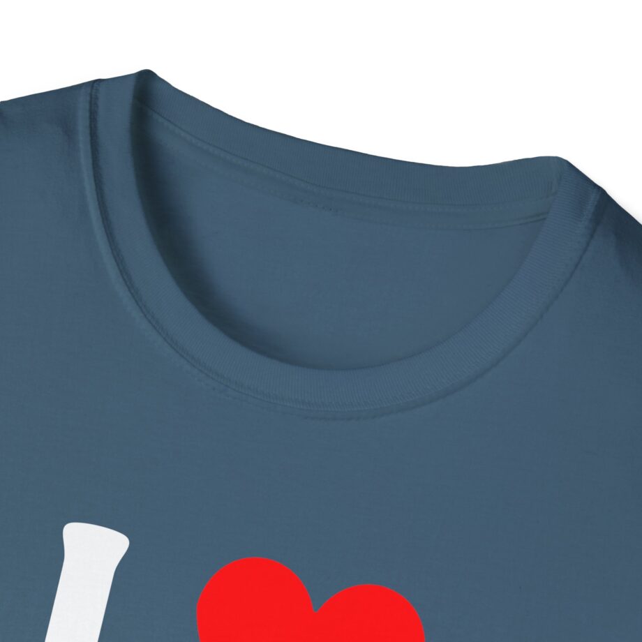 I Love Wave to Earth Unisex Softstyle T-Shirt