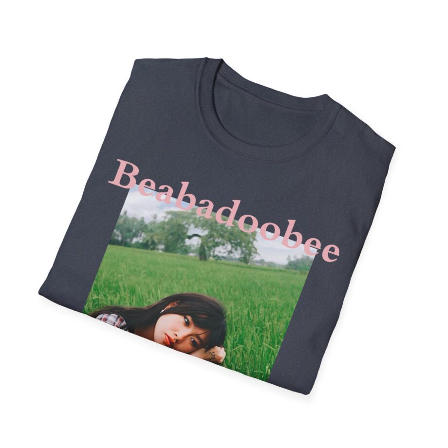 CBeabadoobee Glue Tour Unisex Softstyle T-Shirt
