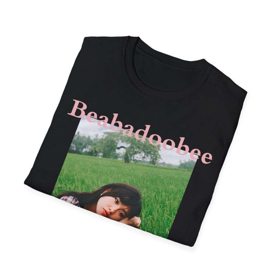 CBeabadoobee Glue Tour Unisex Softstyle T-Shirt