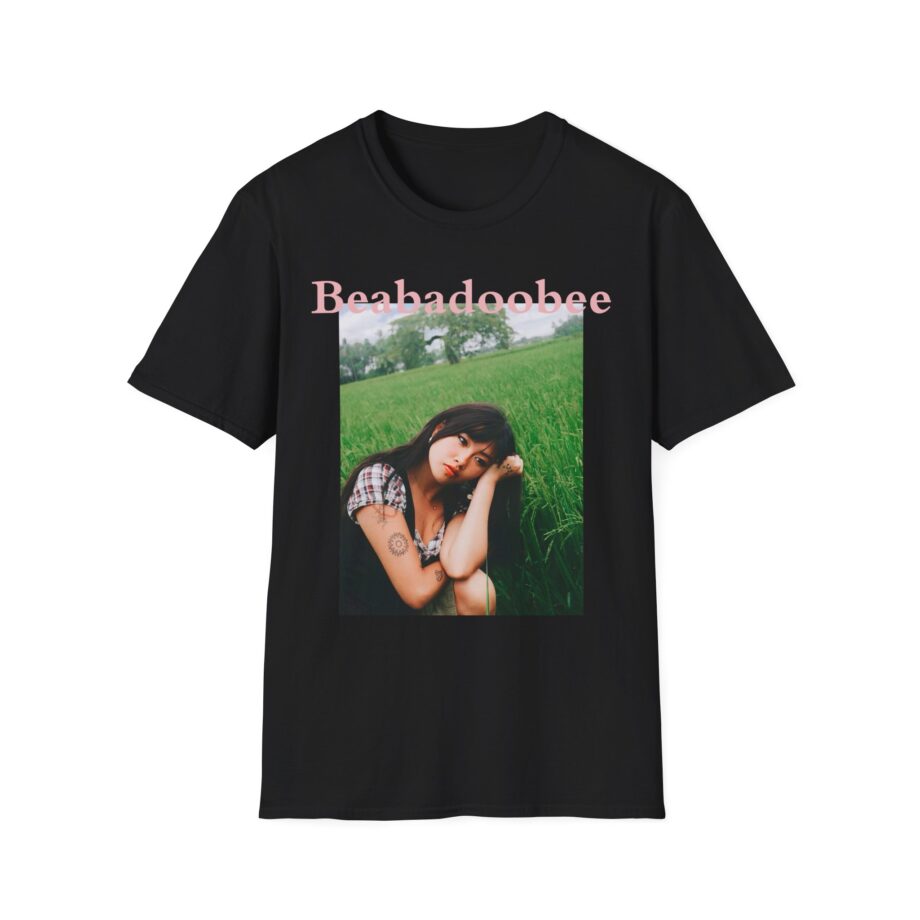 CBeabadoobee Glue Tour Unisex Softstyle T-Shirt