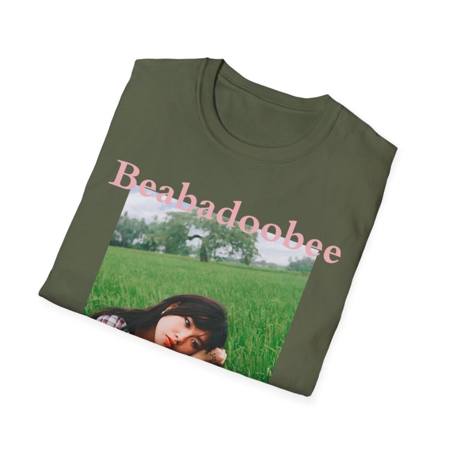CBeabadoobee Glue Tour Unisex Softstyle T-Shirt