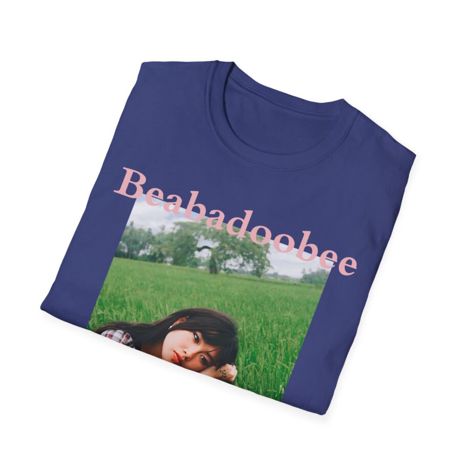 CBeabadoobee Glue Tour Unisex Softstyle T-Shirt
