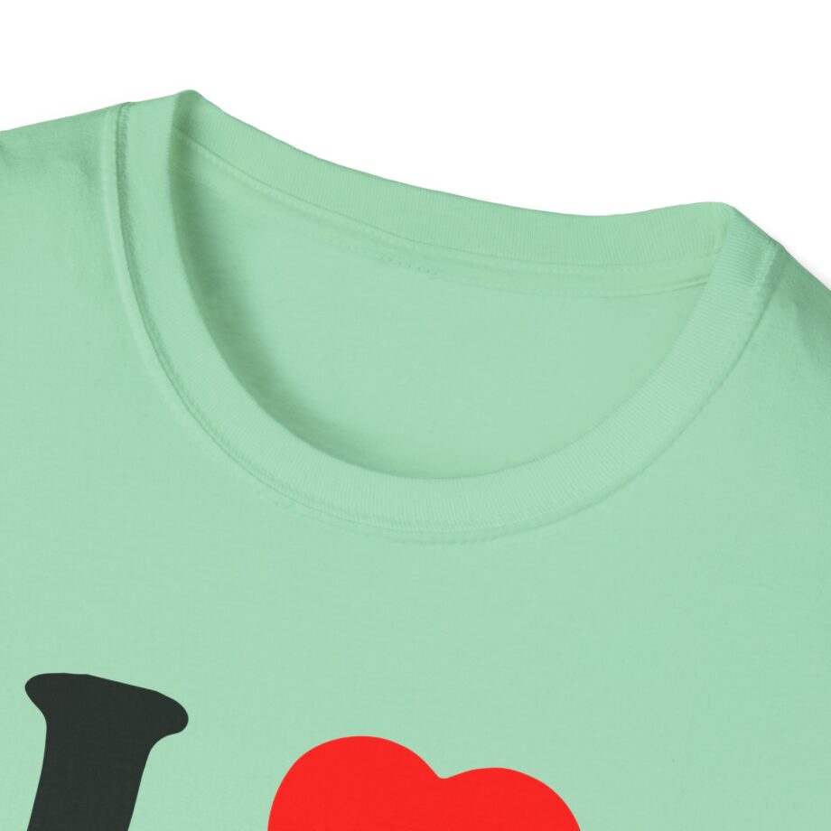 Billzo I Love Milfs Unisex Softstyle T-shirt