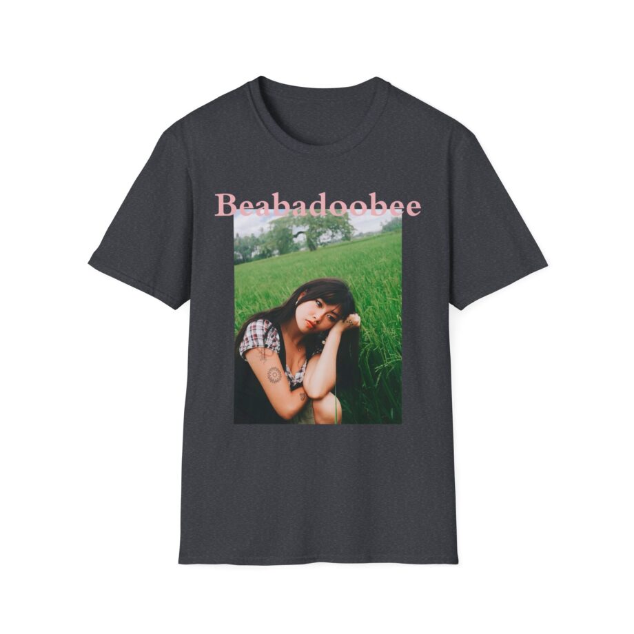 CBeabadoobee Glue Tour Unisex Softstyle T-Shirt