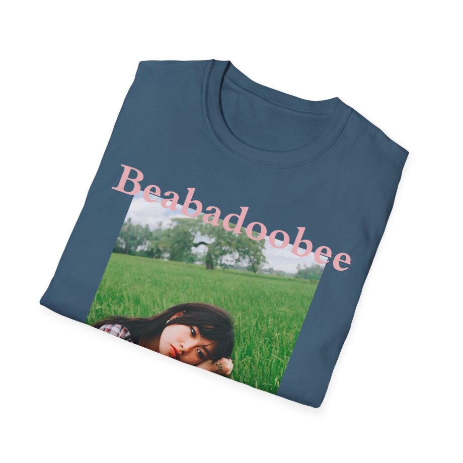 CBeabadoobee Glue Tour Unisex Softstyle T-Shirt