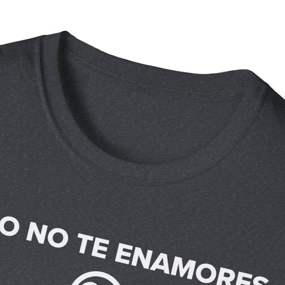 No Te Enamores Official Tour Unisex Softstyle T-shirt