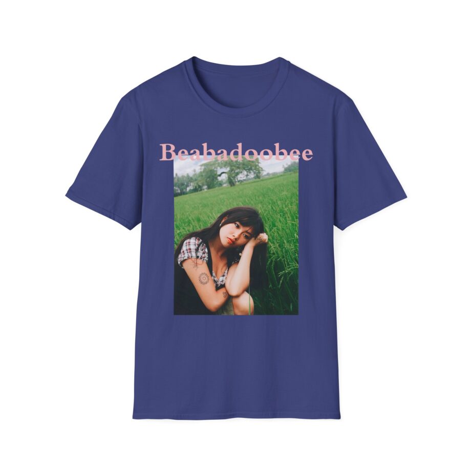 CBeabadoobee Glue Tour Unisex Softstyle T-Shirt