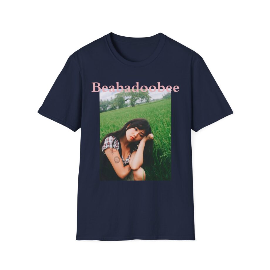 CBeabadoobee Glue Tour Unisex Softstyle T-Shirt