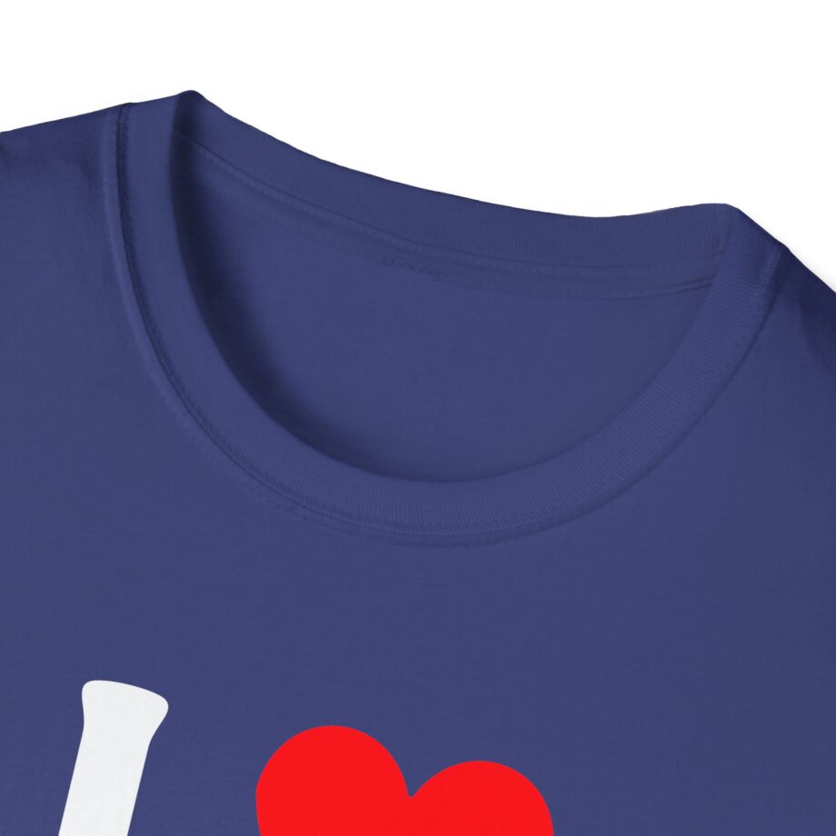 I Love Wave to Earth Unisex Softstyle T-Shirt
