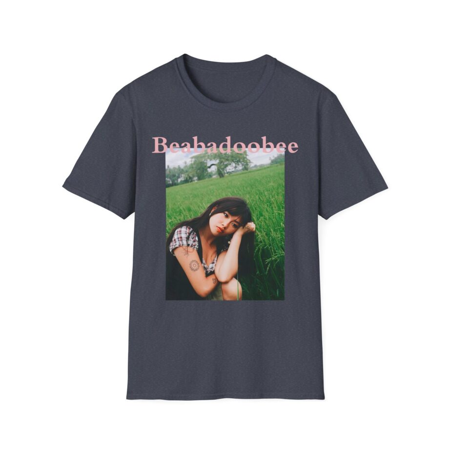 CBeabadoobee Glue Tour Unisex Softstyle T-Shirt
