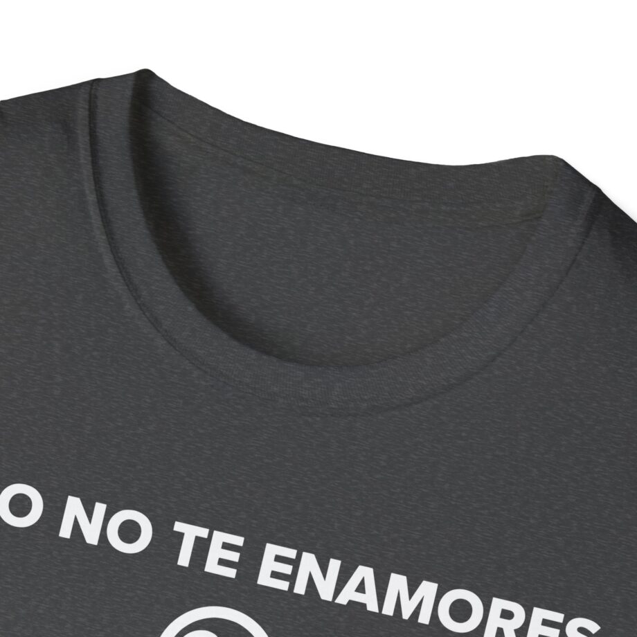 No Te Enamores Official Tour Unisex Softstyle T-shirt
