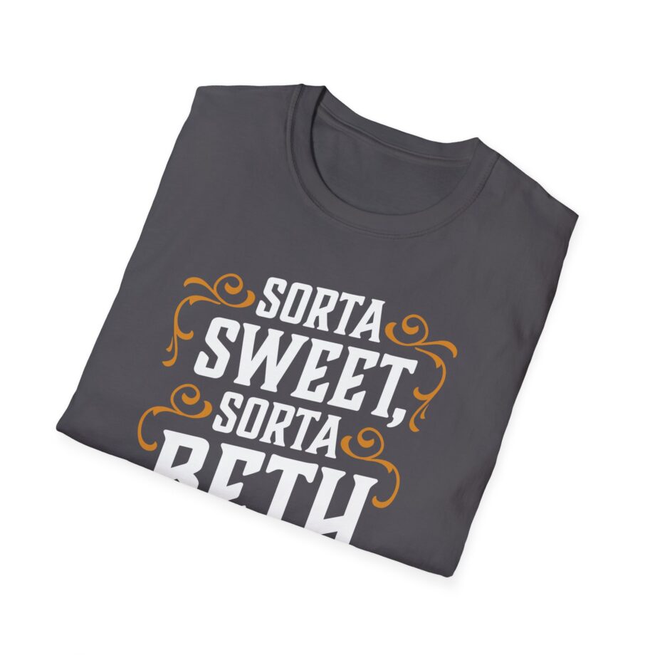 Lainey Wilson Don't Make Me Go Beth Dutton on You Unisex Softstyle T-Shirt