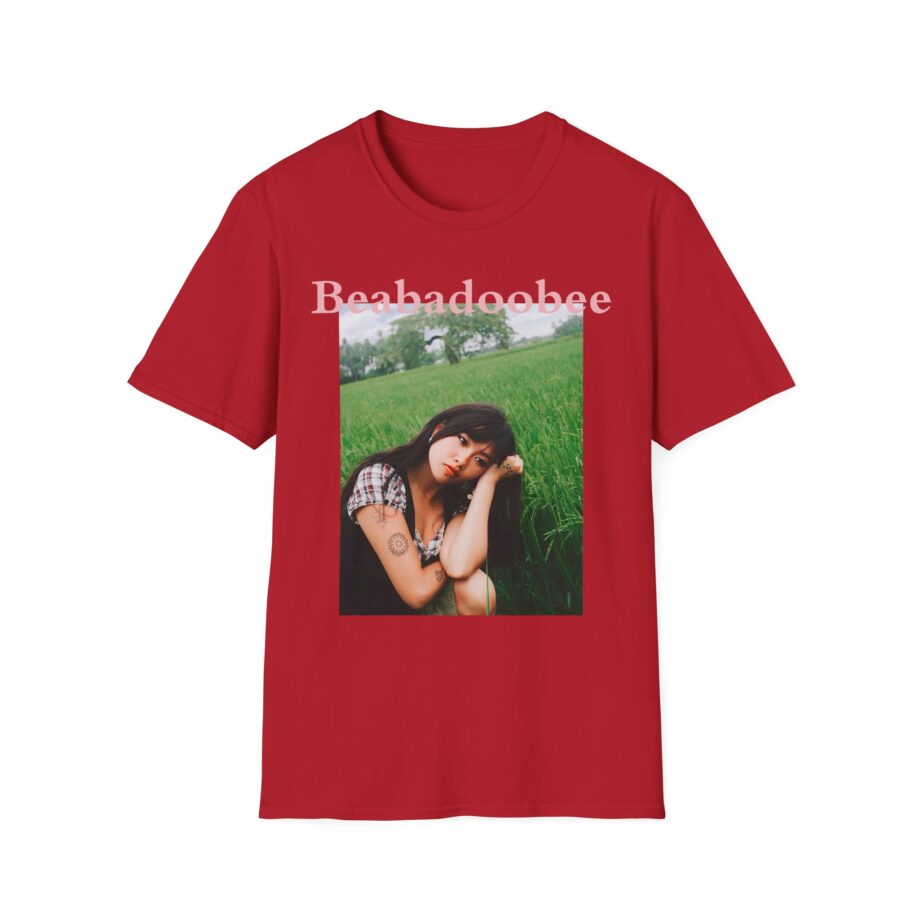 CBeabadoobee Glue Tour Unisex Softstyle T-Shirt