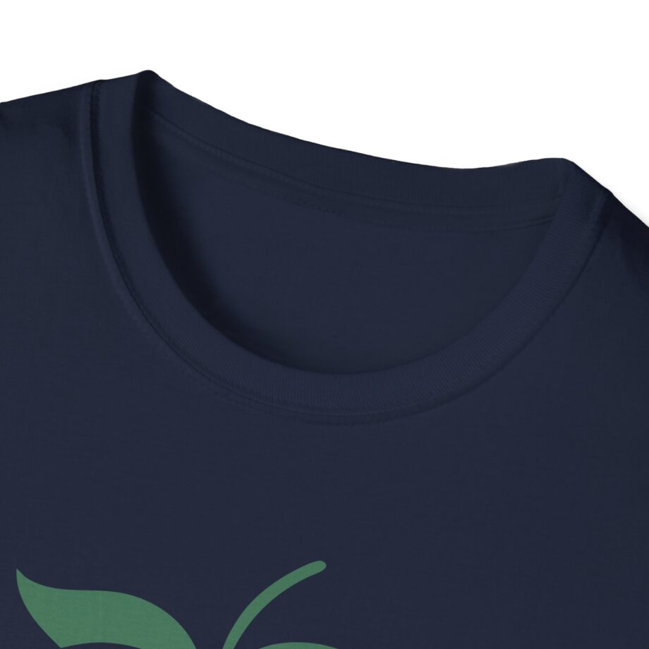 Eslabon Armado La Fresa Unisex Softstyle T-shirt