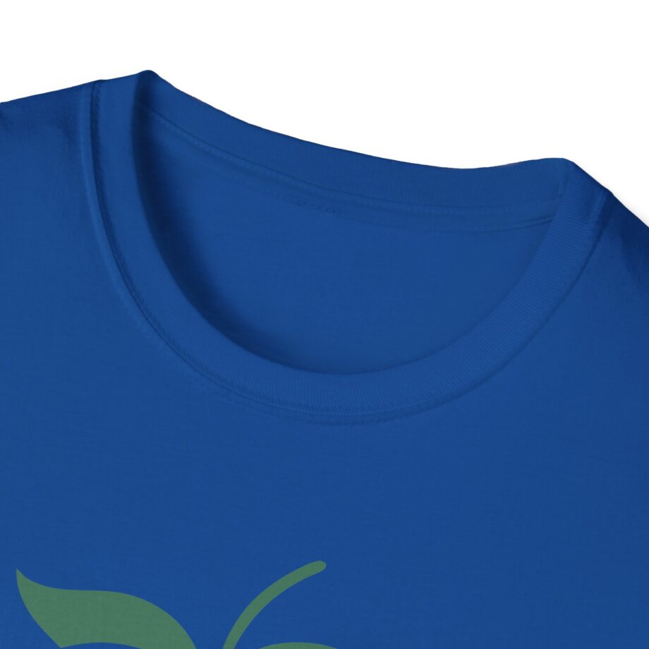 Eslabon Armado La Fresa Unisex Softstyle T-shirt