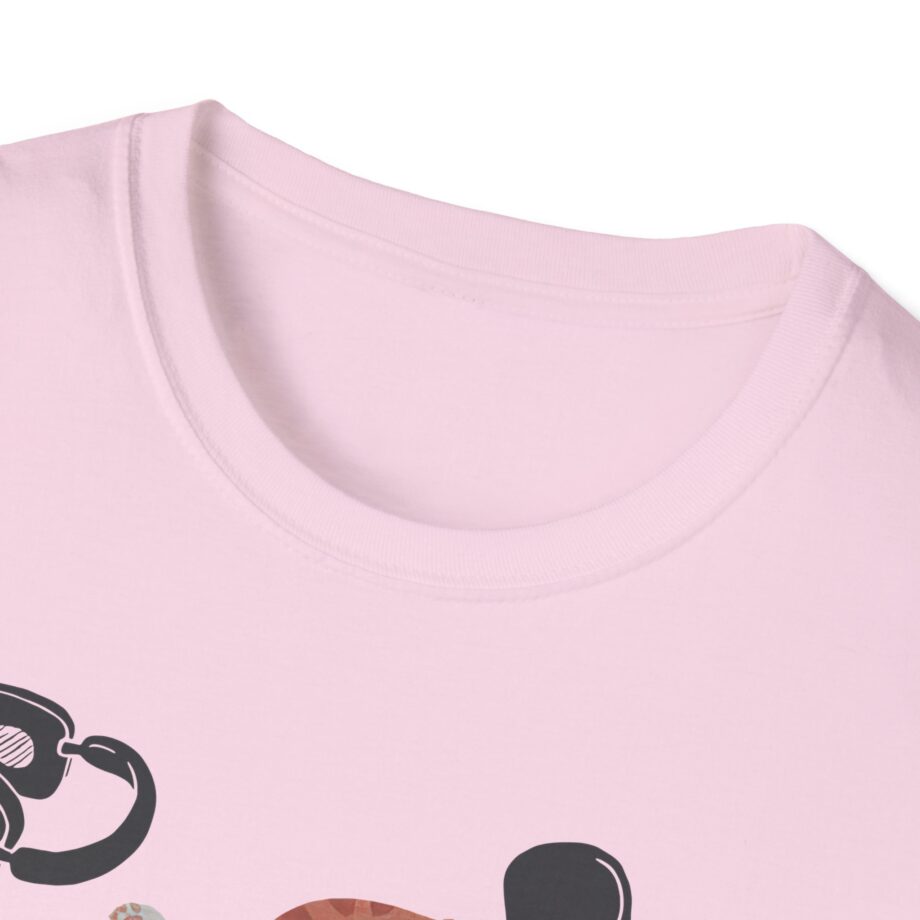 Lirik Gamed Out Cat Unisex Softstyle T-shirt